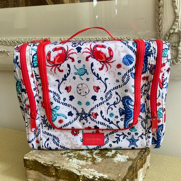 Vera Bradley Handbags - TODAY PRICE!!! VERA BRADLEY Sea Life Hanging Travel Bag